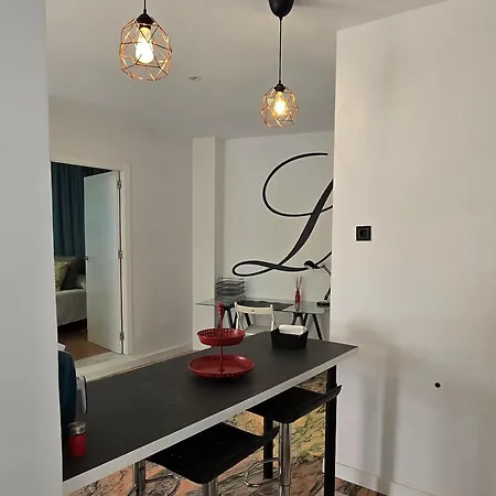 Lhome * セビリア