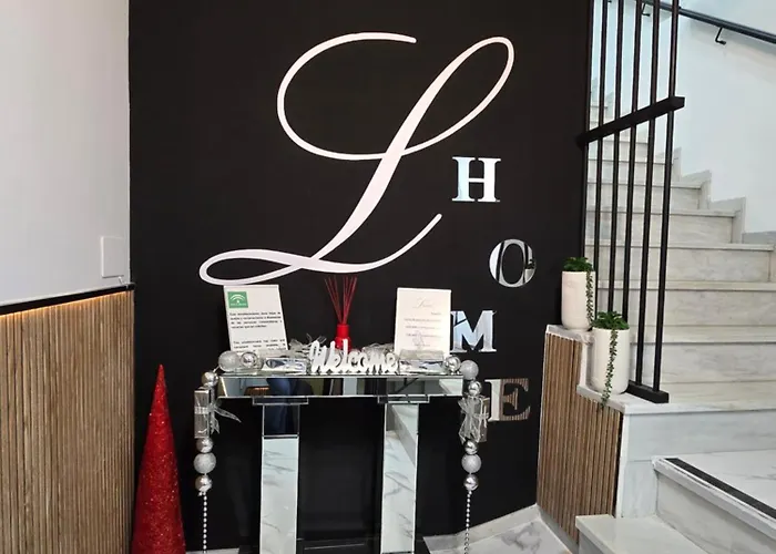 Lhome Santa Justa Centro * セビリア
