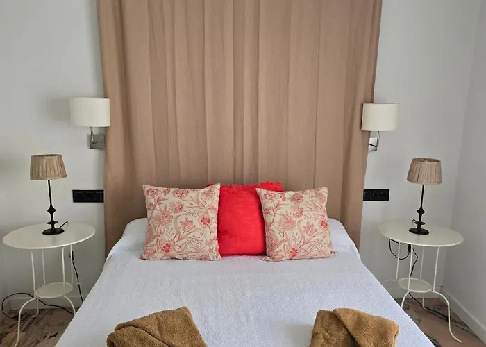 Lhome Santa Justa Centro アパート